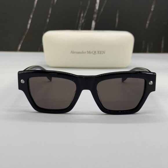NEW AM0409S 001 ALEXANDER MCQUEEN BLACK UNISEX SUNGLASSES - Picture 1 of 10